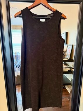 Black Sleeveless Shift Dress - Subtle Floral Pattern- Perfect LBD for Summer! 🖤